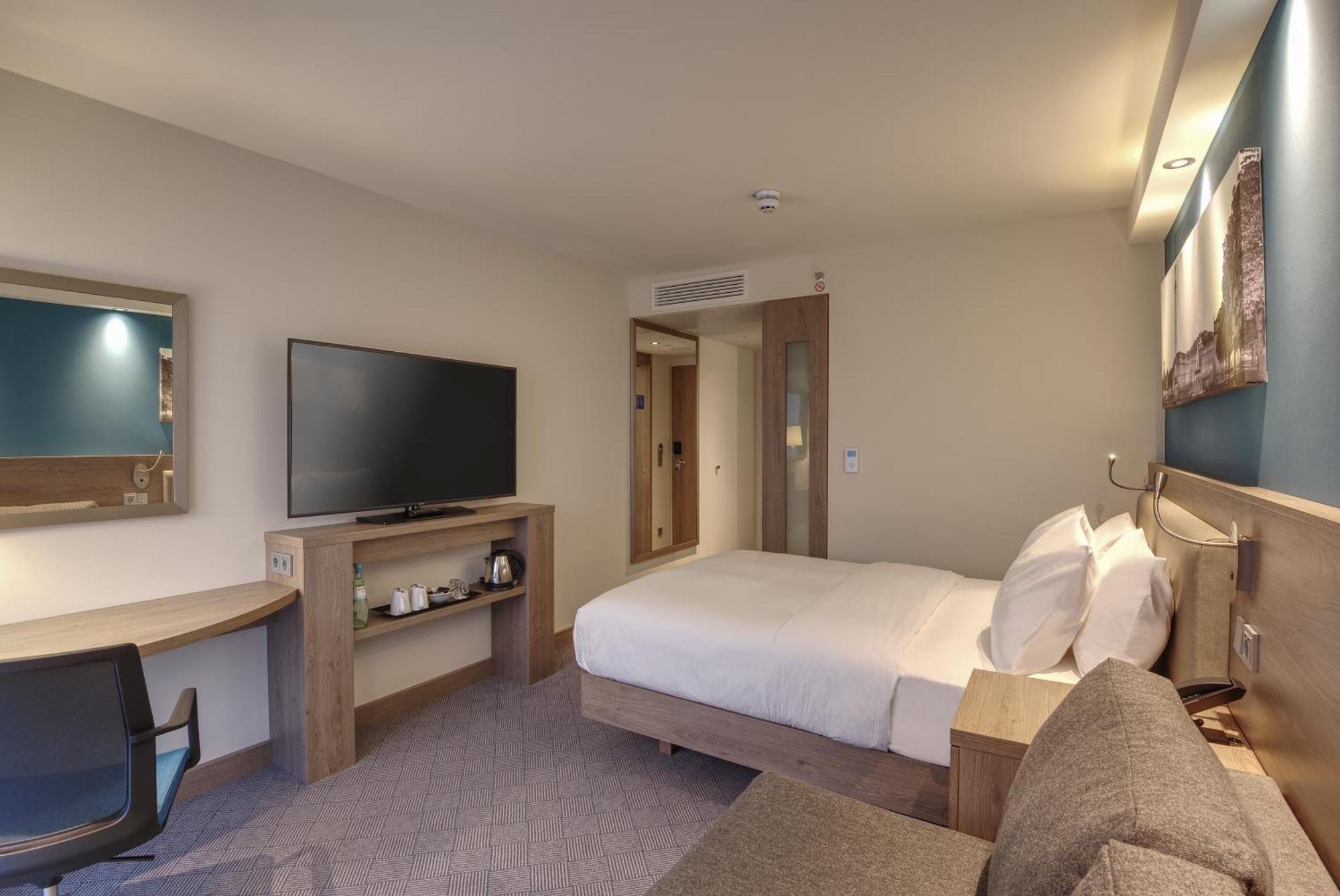 Hampton By Hilton Centre