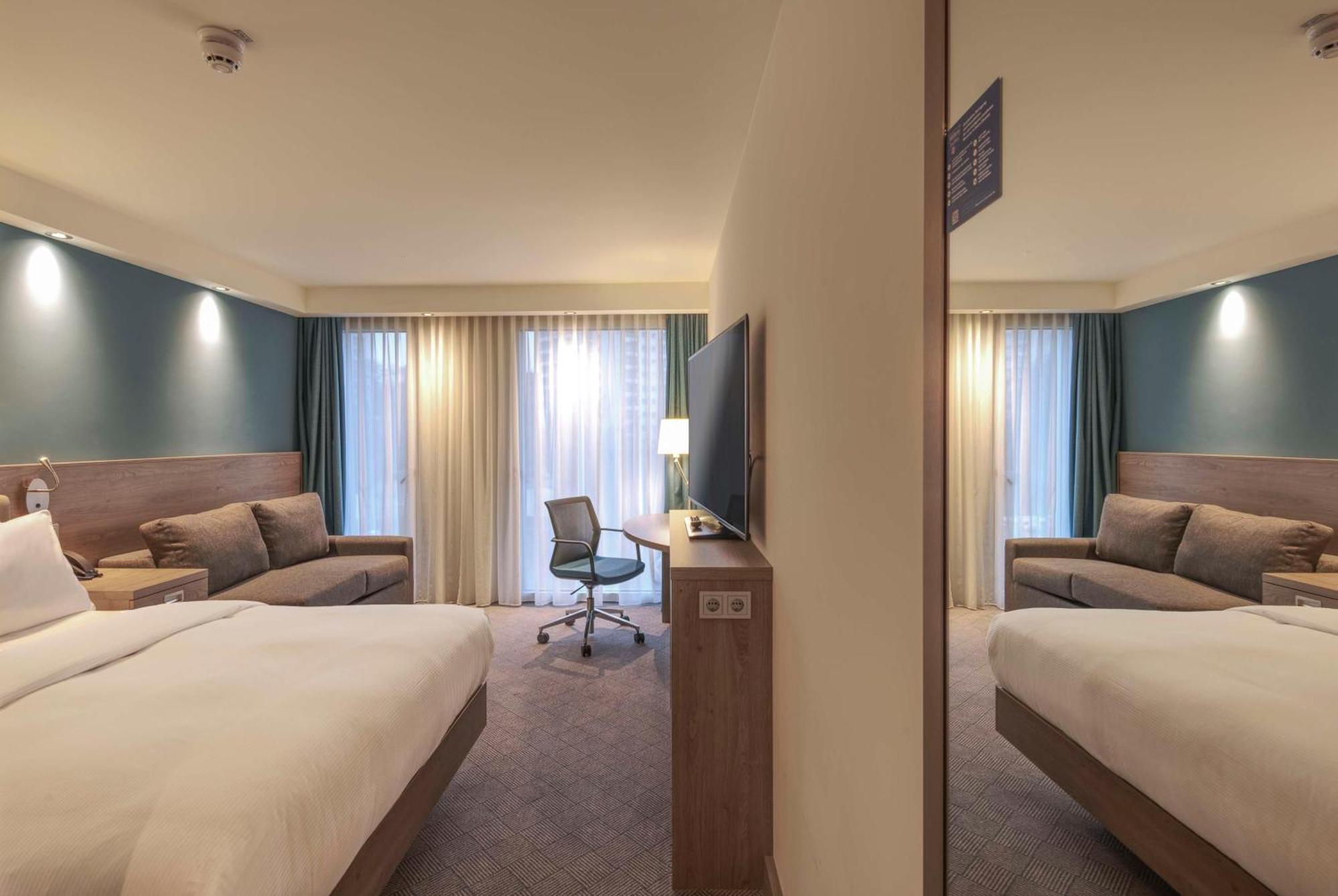 Hampton By Hilton Centre Hotel Stuttgart