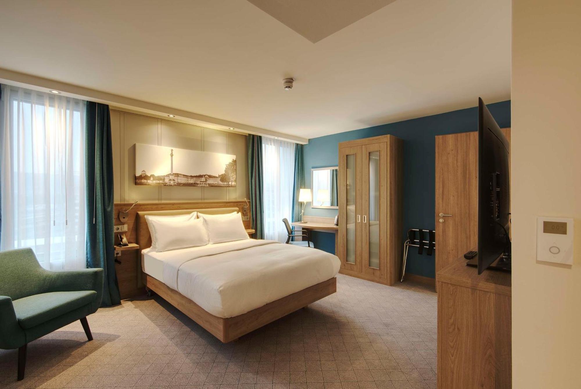 Hampton By Hilton Centre