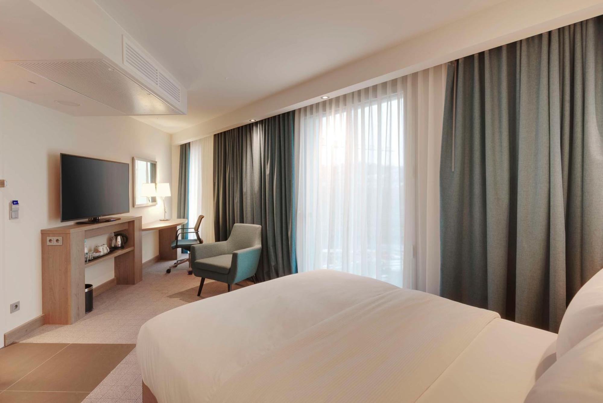 Hotel Hampton By Hilton Centre 3*