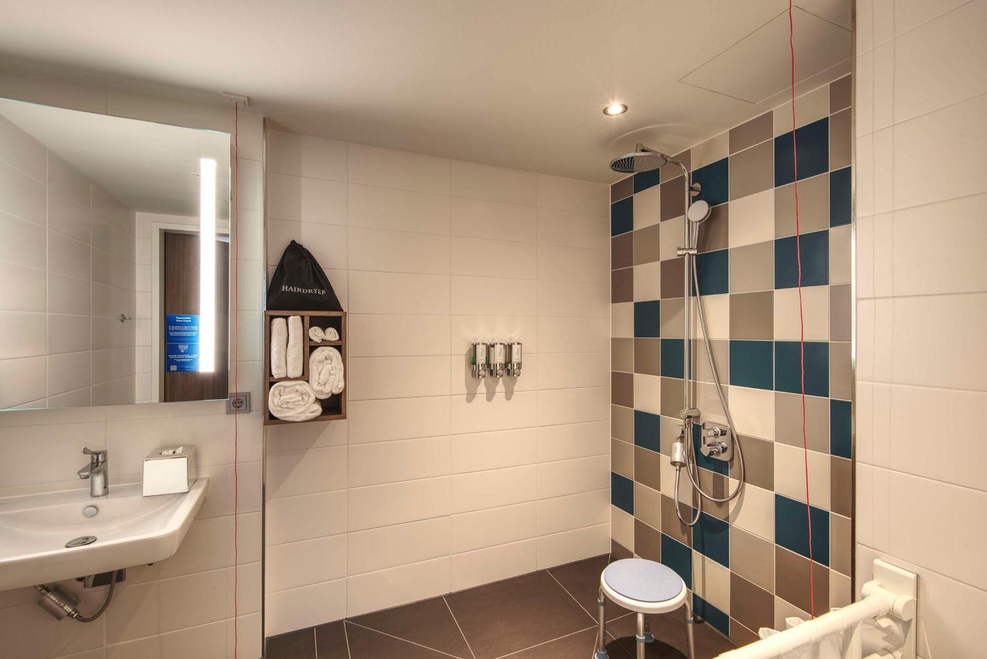 Hampton By Hilton Centre Hotel 3*