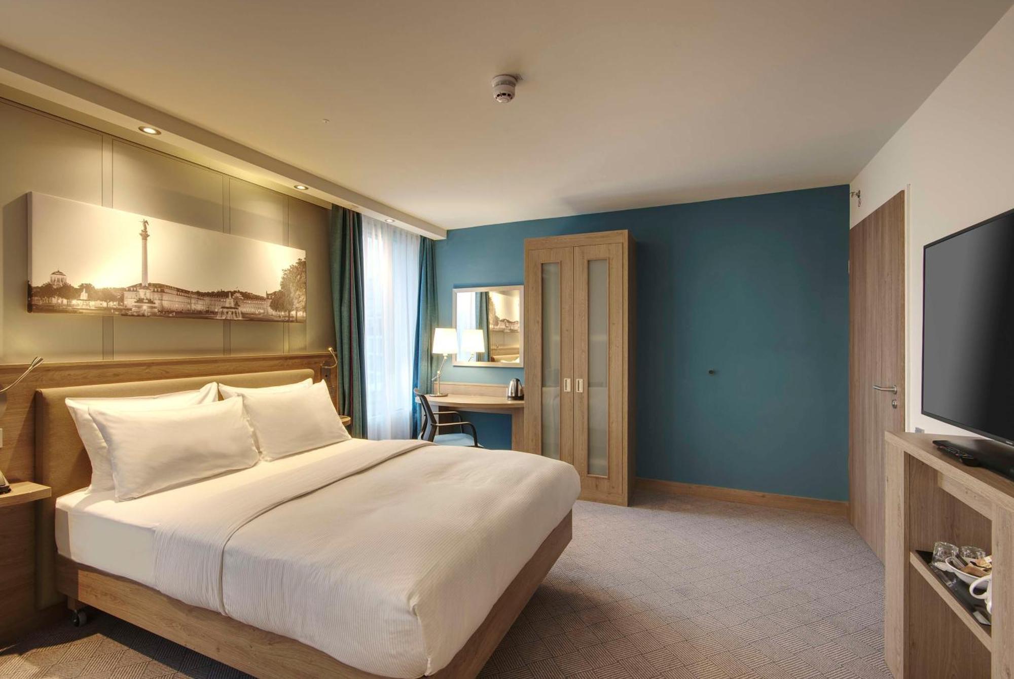 Hampton By Hilton Centre Hotel Stuttgart